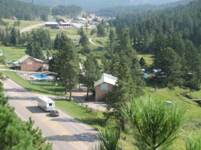 Black Hills Cabins & Motel at Quail's Crossing